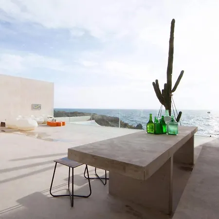 Homeforguest Nextdoor Oasis Ocean Front, Terrace, Natural Pool Holiday home Arico el Nuevo
