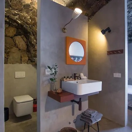 Homeforguest Nextdoor Oasis Ocean Front, Terrace, Natural Pool Arico el Nuevo