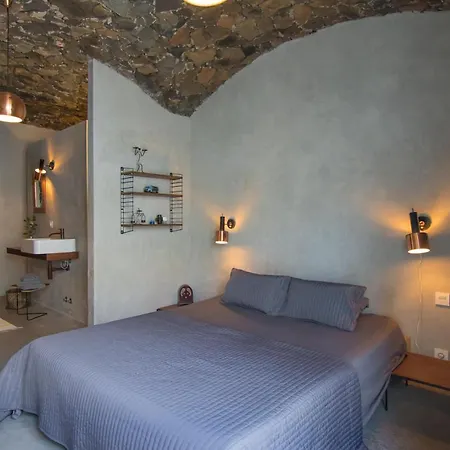 Prázdninový dům Homeforguest Nextdoor Oasis Ocean Front, Terrace, Natural Pool *